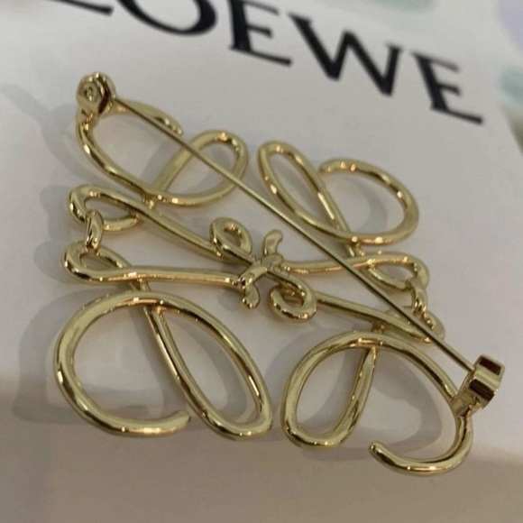 Loewe Anagram Gold Brooch w/ Box (excellent) - Picture 3 of 6